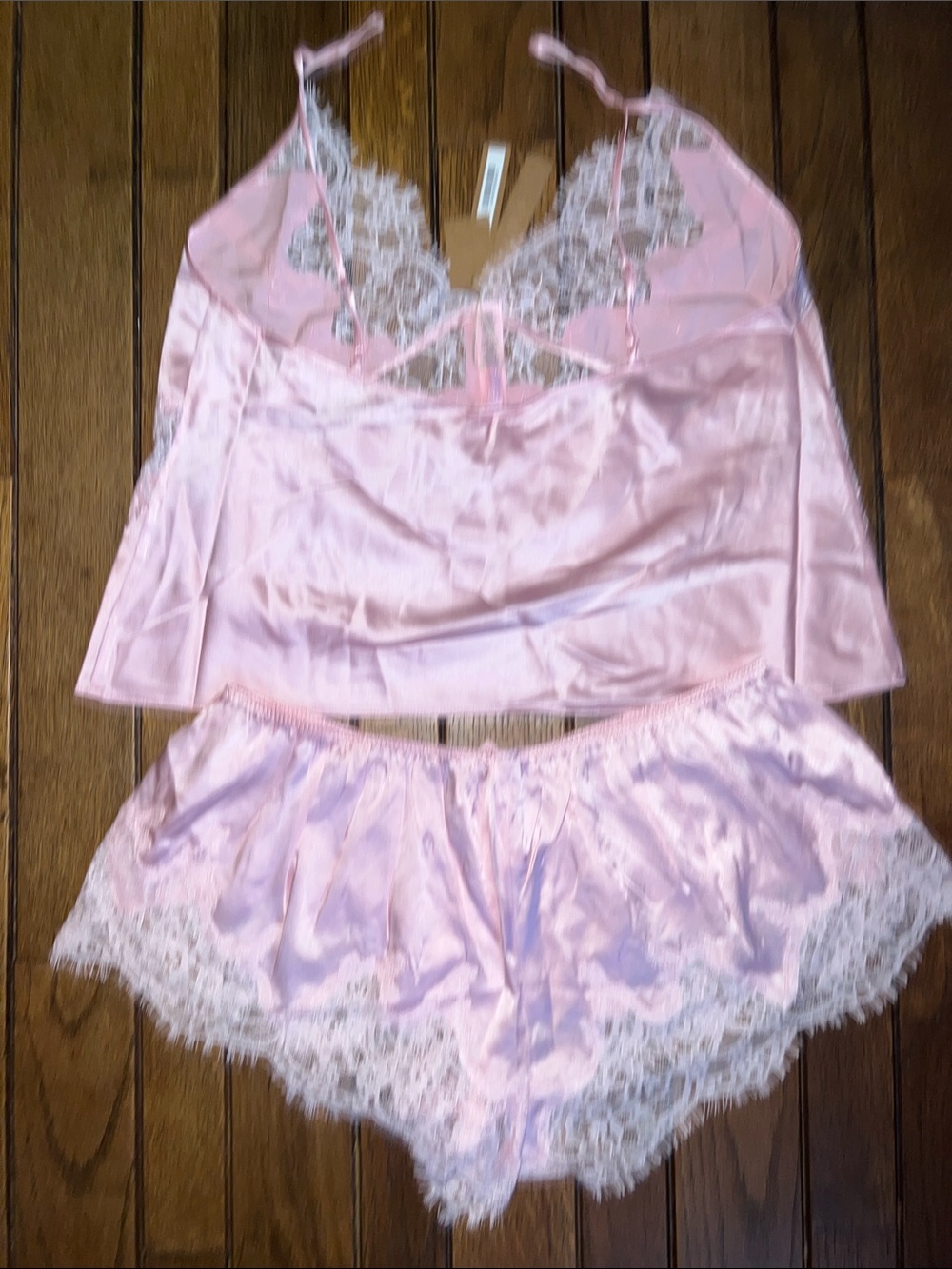 SKIMS Peony Pink Silk Lace Cami & Shorts Sleep Set Lingerie Size Medium NWT - Picture 5 of 10
